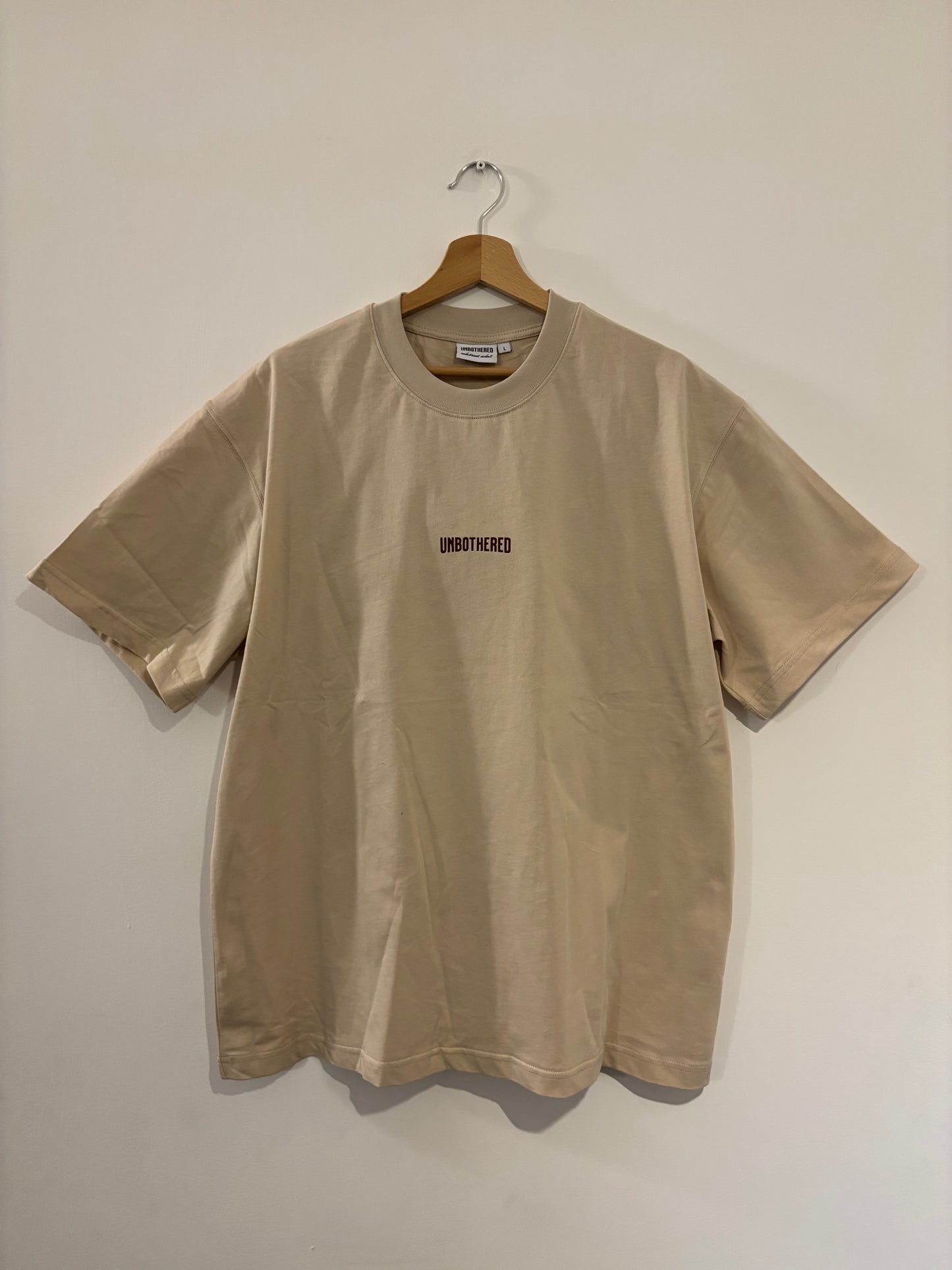 Stay Unbothered T-shirt Beige