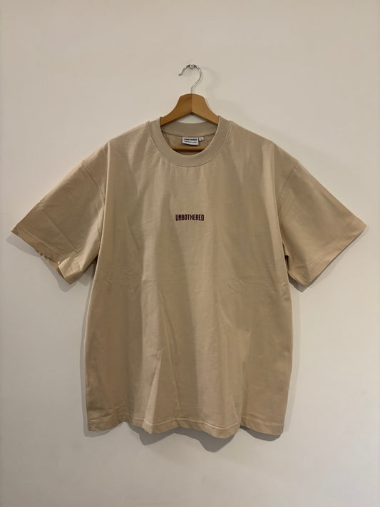 Stay Unbothered T-shirt Beige